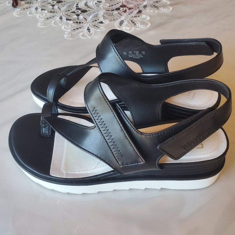 Franco Sarto, women  sandals  sz 8M. - Picture 2 of 5